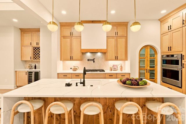 2189 Lighthouse Lane, Connelly Springs, NC 28612
