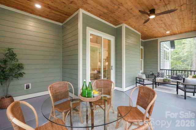 2189 Lighthouse Lane, Connelly Springs, NC 28612