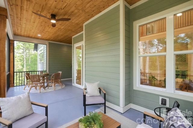 2189 Lighthouse Lane, Connelly Springs, NC 28612