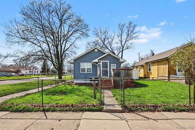 925 Kenilworth Avenue, Pontiac, MI 48340