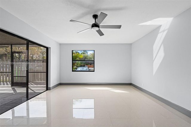 4843 NW 95th Ave, Sunrise, FL 33351