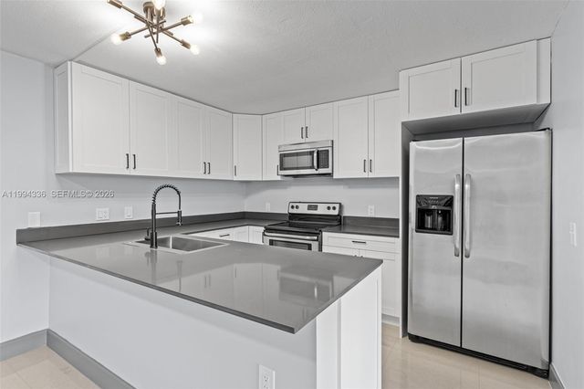 4843 NW 95th Ave, Sunrise, FL 33351