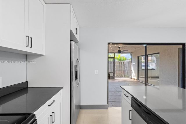 4843 NW 95th Ave, Sunrise, FL 33351