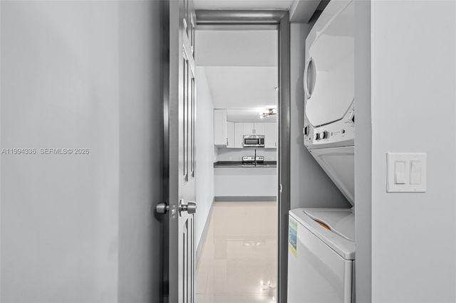 4843 NW 95th Ave, Sunrise, FL 33351