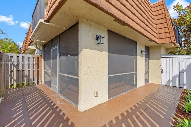 4843 NW 95th Ave, Sunrise, FL 33351