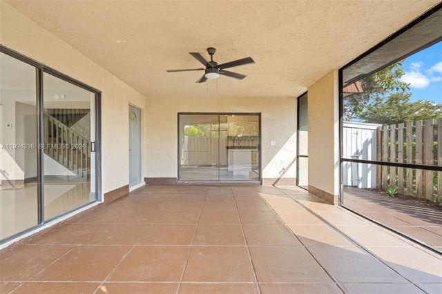 4843 NW 95th Ave, Sunrise, FL 33351