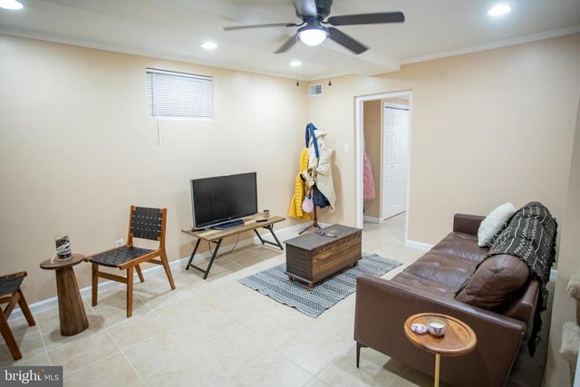 3913 Q ST SE, Washington, DC 20020