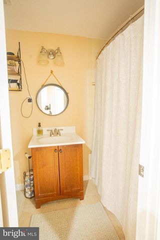 3913 Q ST SE, Washington, DC 20020