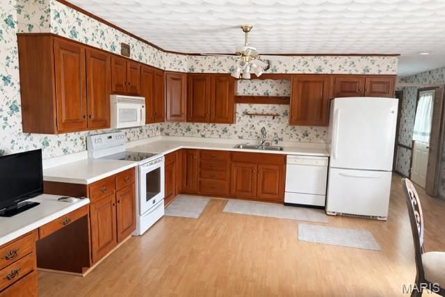 5426 E Dix Irvington Rd, Walnut Hill, IL 62893