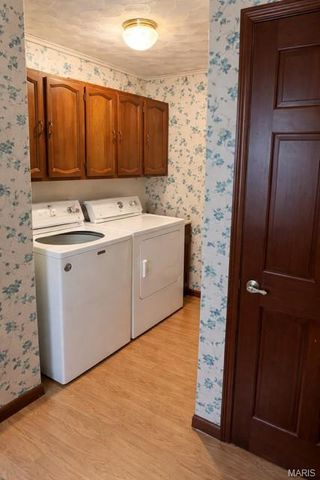 5426 E Dix Irvington Rd, Walnut Hill, IL 62893