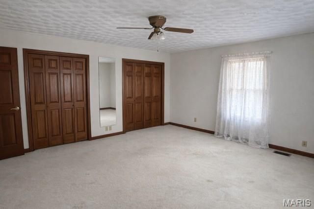 5426 E Dix Irvington Rd, Walnut Hill, IL 62893