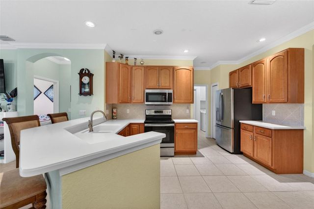 2420 SIFIELD GREENS WAY 2420, Sun City Center, FL 33573