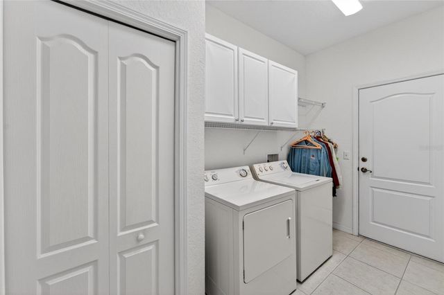 2420 SIFIELD GREENS WAY 2420, Sun City Center, FL 33573