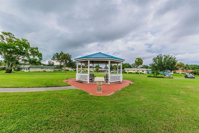 2420 SIFIELD GREENS WAY 2420, Sun City Center, FL 33573