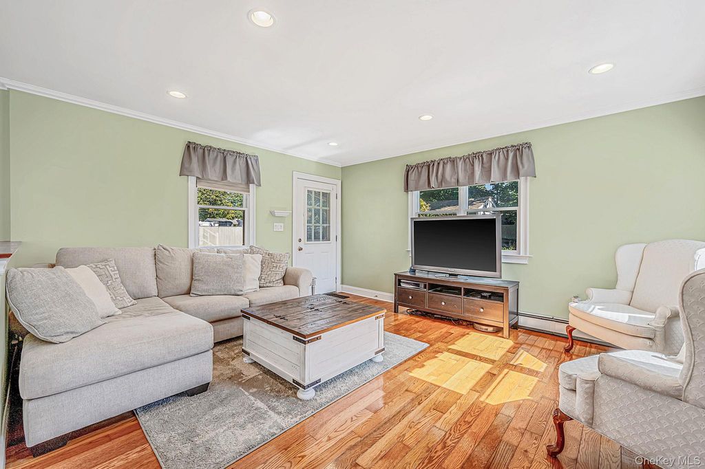 157 Abner Drive, Holtsville, NY 11742 — photo 5