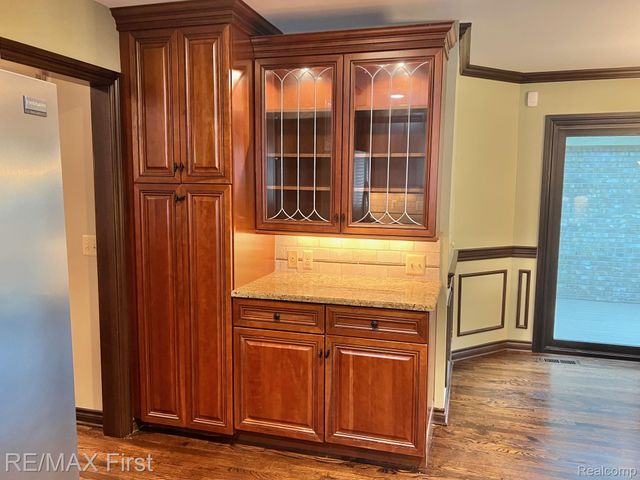 2483 Hickory Glen Drive 3, Bloomfield Hills, MI 48304