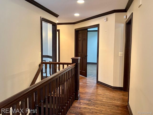 2483 Hickory Glen Drive 3, Bloomfield Hills, MI 48304
