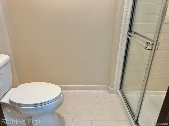 2483 Hickory Glen Drive 3, Bloomfield Hills, MI 48304