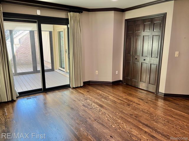 2483 Hickory Glen Drive 3, Bloomfield Hills, MI 48304