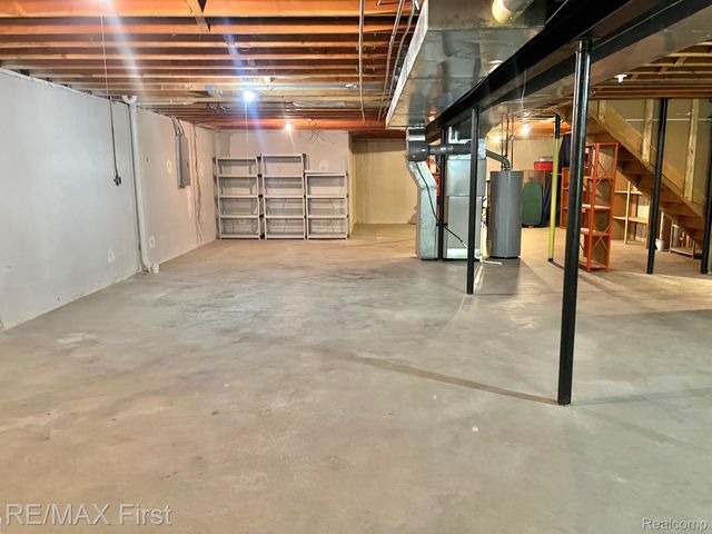 2483 Hickory Glen Drive 3, Bloomfield Hills, MI 48304