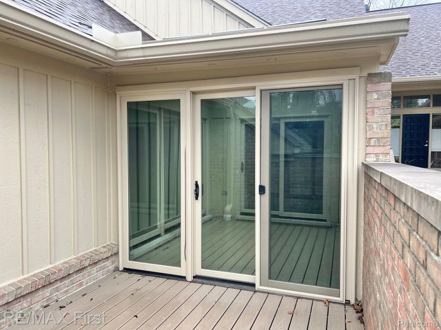 2483 Hickory Glen Drive 3, Bloomfield Hills, MI 48304