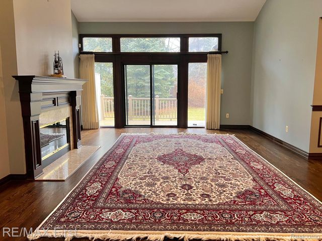 2483 Hickory Glen Drive 3, Bloomfield Hills, MI 48304