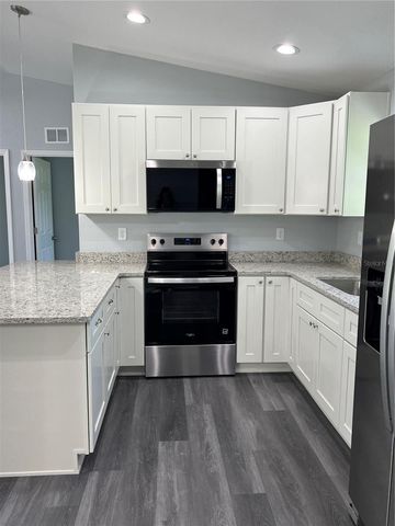 13221 SE 41ST TERRACE, Belleview, FL 34420