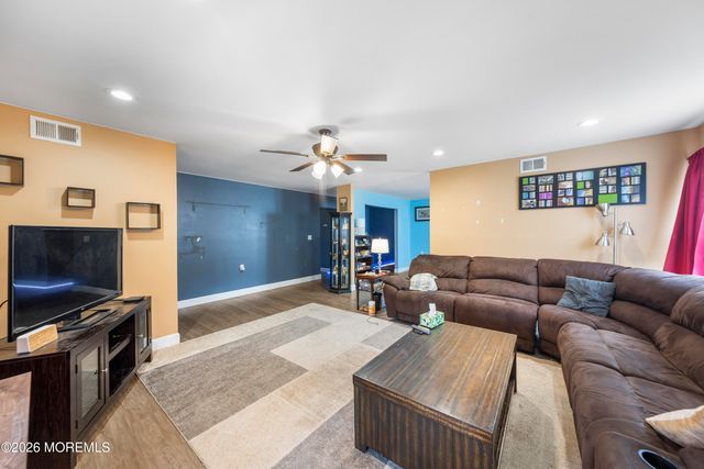 179 Buckingham Drive N, Manchester, NJ 08759