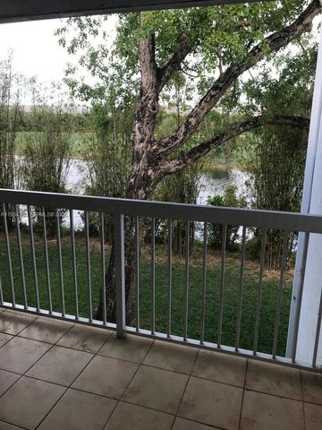 4772 NW 97th Pl 219, Doral, FL 33178