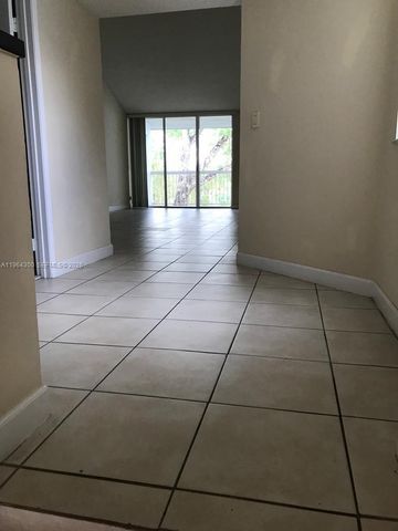 4772 NW 97th Pl 219, Doral, FL 33178