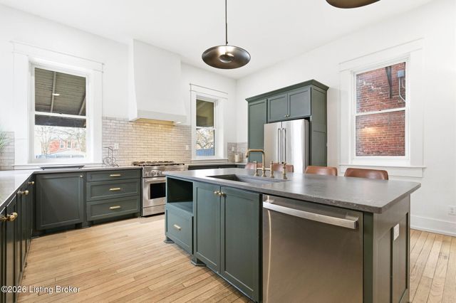 940 S 6th St, Louisville, KY 40203