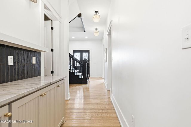 940 S 6th St, Louisville, KY 40203