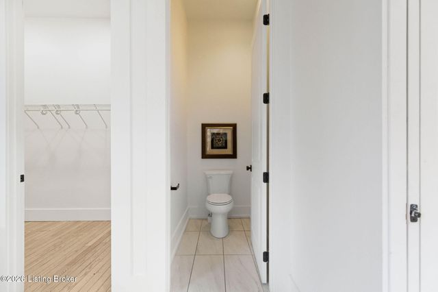 940 S 6th St, Louisville, KY 40203