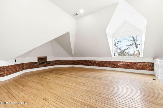 940 S 6th St, Louisville, KY 40203