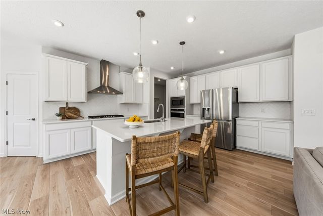 6522 Daisy Lane, Olmsted Twp, OH 44138