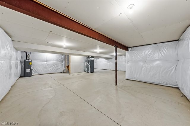 6522 Daisy Lane, Olmsted Twp, OH 44138