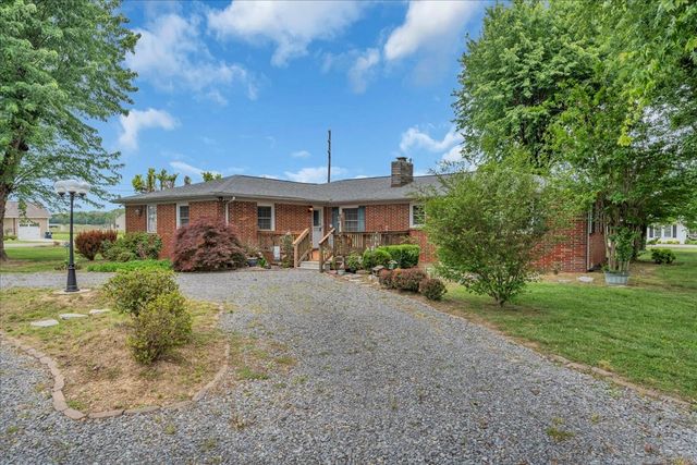 921 Dry Creek Rd, Smithville, TN 37166