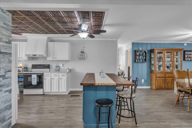 921 Dry Creek Rd, Smithville, TN 37166