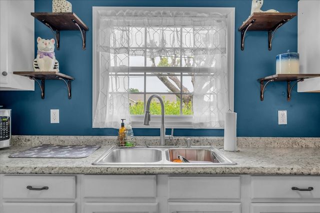 921 Dry Creek Rd, Smithville, TN 37166