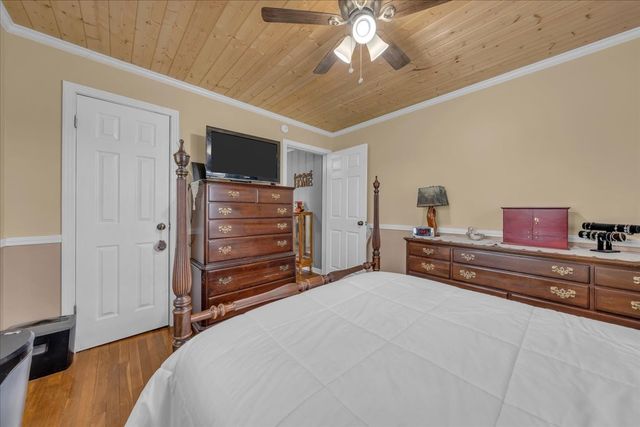 921 Dry Creek Rd, Smithville, TN 37166