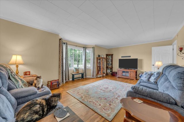 921 Dry Creek Rd, Smithville, TN 37166