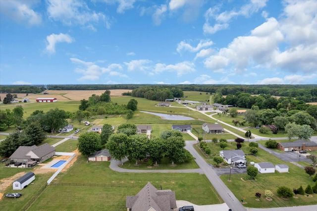 921 Dry Creek Rd, Smithville, TN 37166