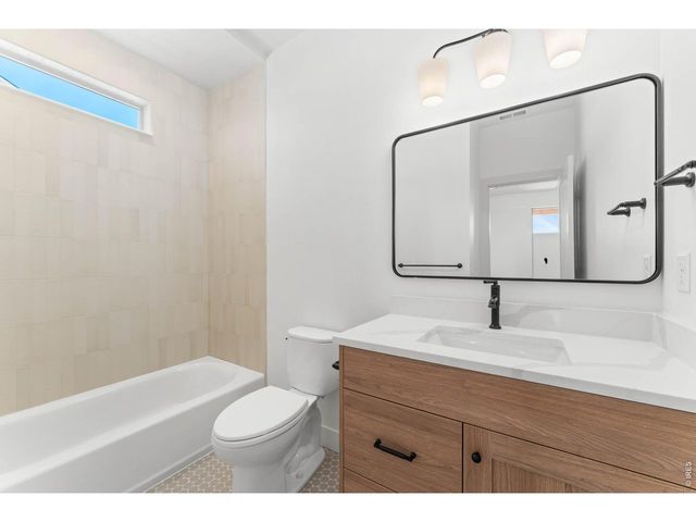 832 Clydesdale Dr, Windsor, CO 80550