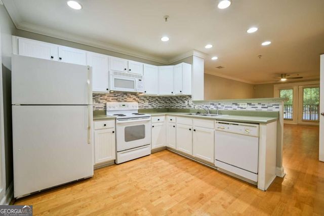 1035 Barnett Shoals Road 131, Athens, GA 30605