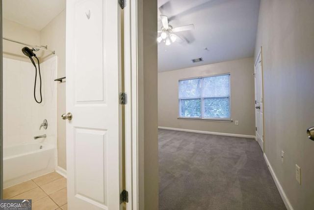 1035 Barnett Shoals Road 131, Athens, GA 30605