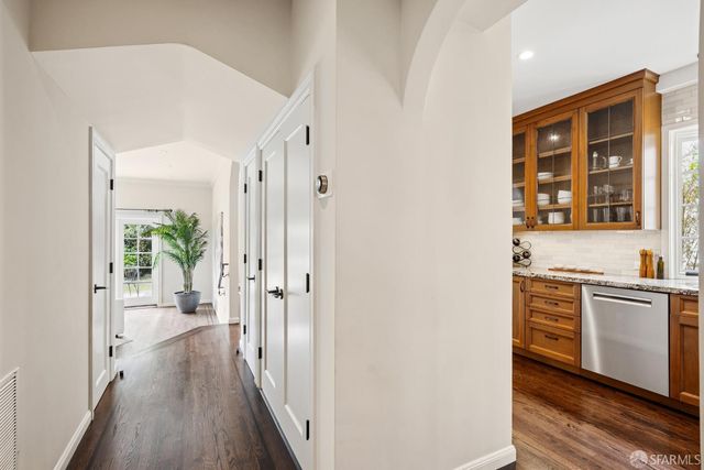 20 San Leandro Way, San Francisco, CA 94127