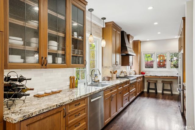 20 San Leandro Way, San Francisco, CA 94127