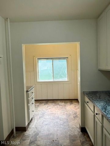 900 Beardsley Street, Akron, OH 44311