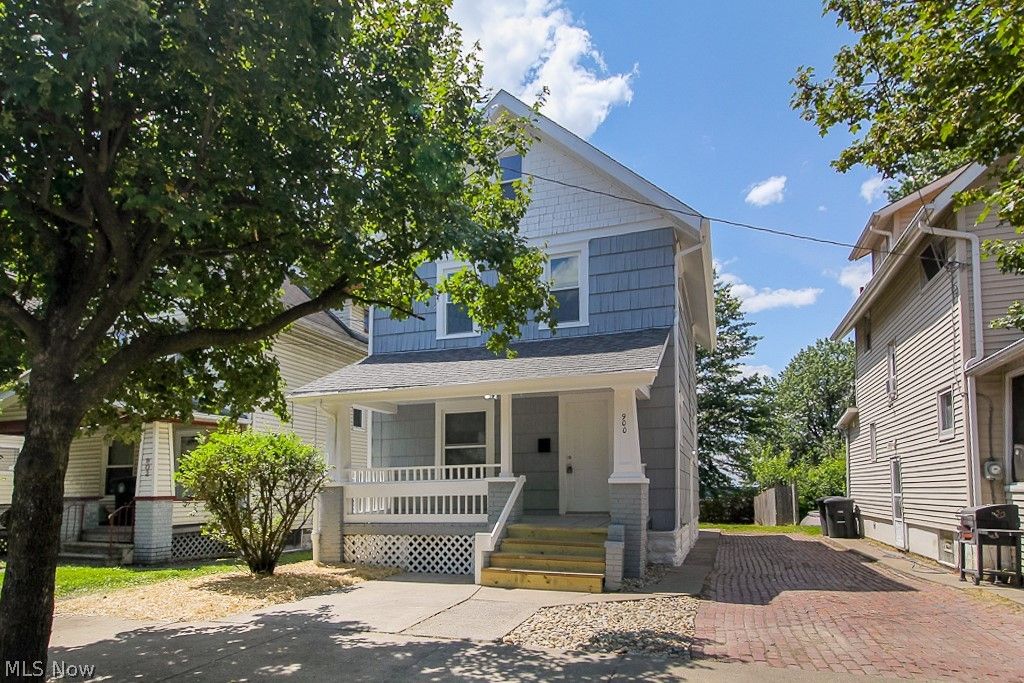 900 Beardsley Street, Akron, OH 44311