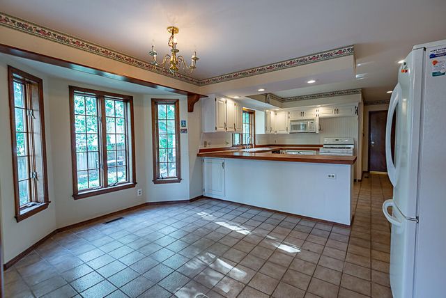 3546 E Cinnamon Place, Springfield, MO 65809